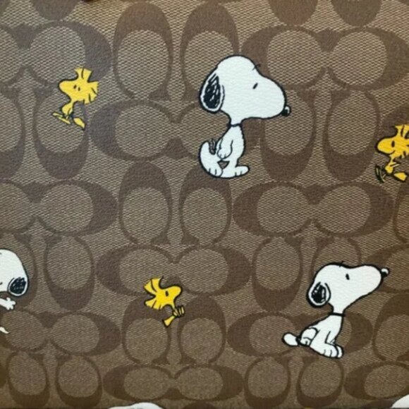 NWT Coach X Peanuts City Tote In With Snoopy Woodstock - Picture 4 of 8